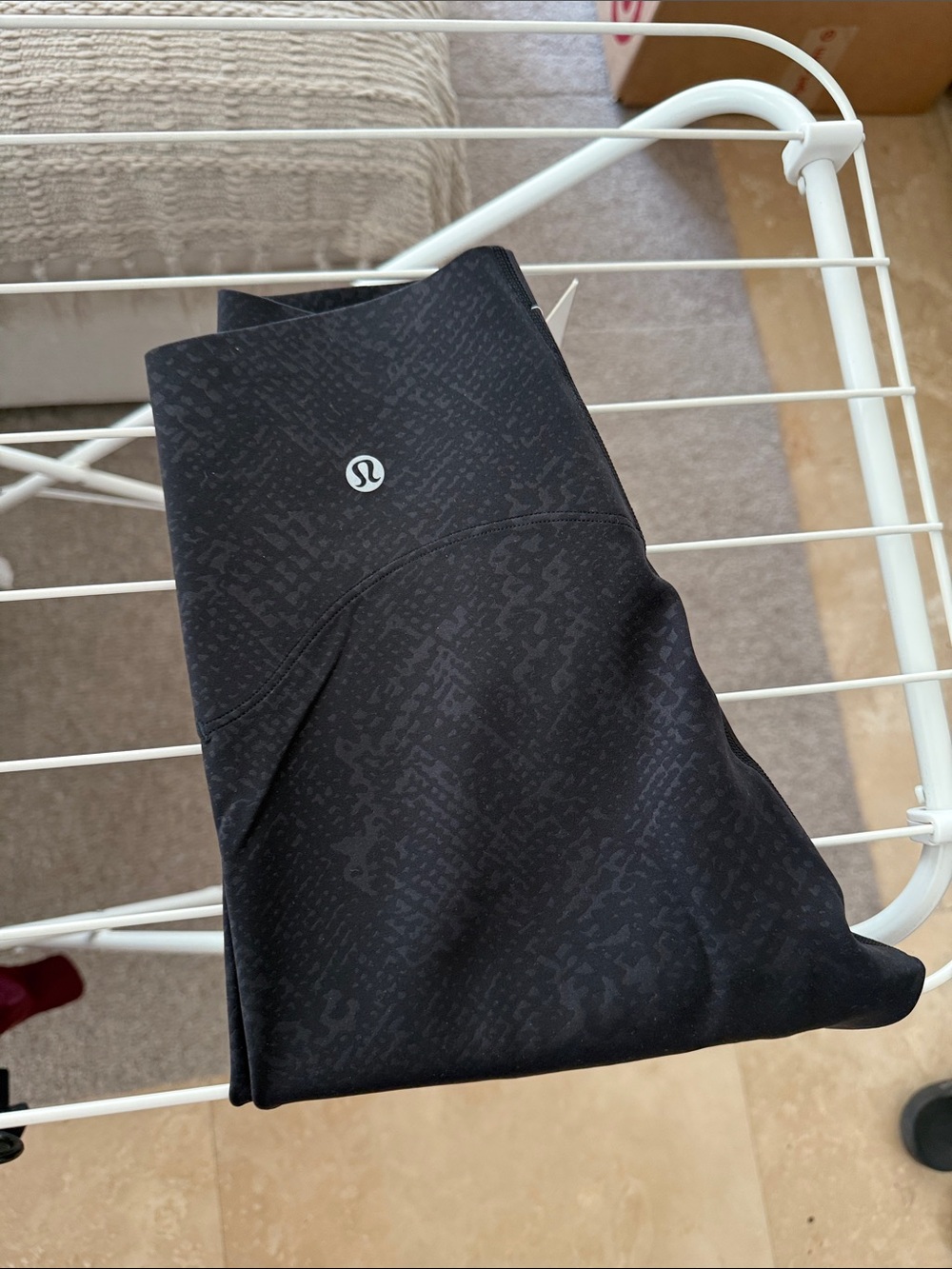 NWT Size 4 Lululemon Glow-Up High Rise Tight - Picture 4 of 6
